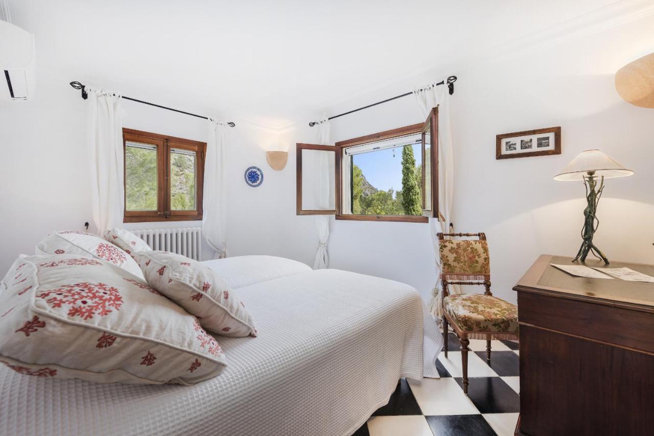 Villa Punxa Dalt - Traditional With Heatable Pool Pollença